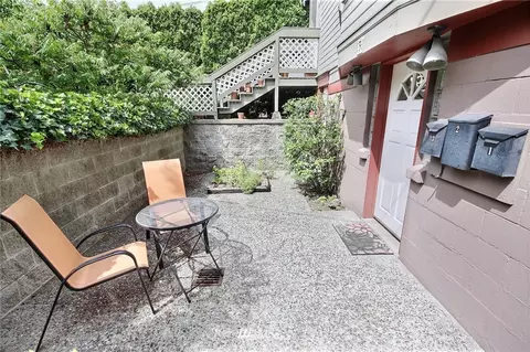 142 21st Ave E, Seattle, WA 98112 photo 4