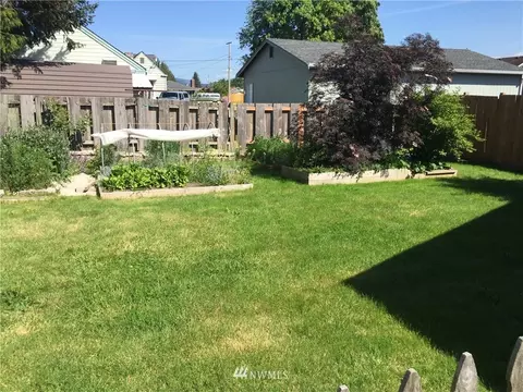 1855 1865 Garfield St, Enumclaw, WA 98022 photo 4