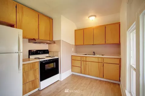2610 Harrison, Everett, WA 98201 photo 8