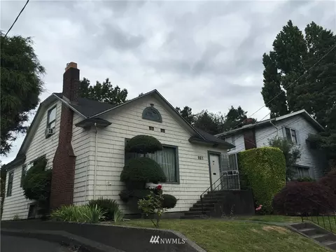 921 925 10th Ave E, Seattle, WA 98102 photo 2