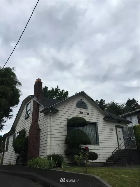 921 925 10th Ave E, Seattle, WA 98102 photo 3