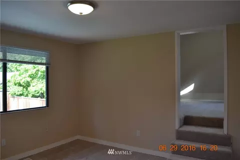 10522 NE 201st St, Bothell, WA 98011 photo 10