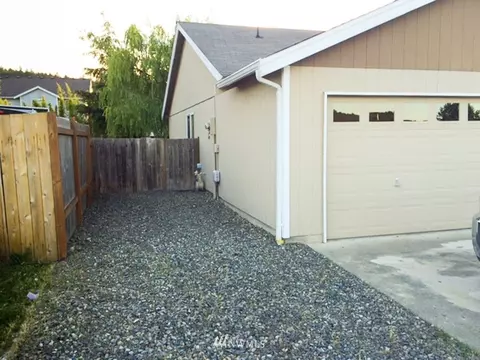 1403 Mellinger Ave NW, Orting, WA 98360 photo 4