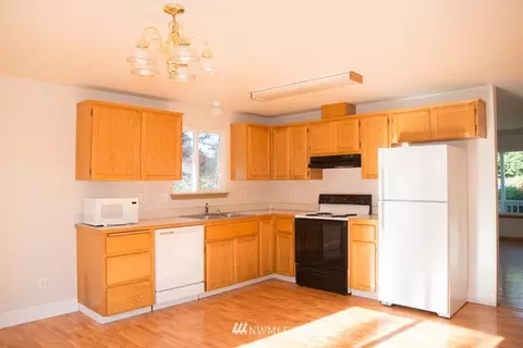 1403 Mellinger Ave NW, Orting, WA 98360 photo 8
