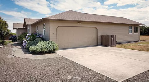 1136 E Anderson Rd, Sequim, WA 98382 photo 4