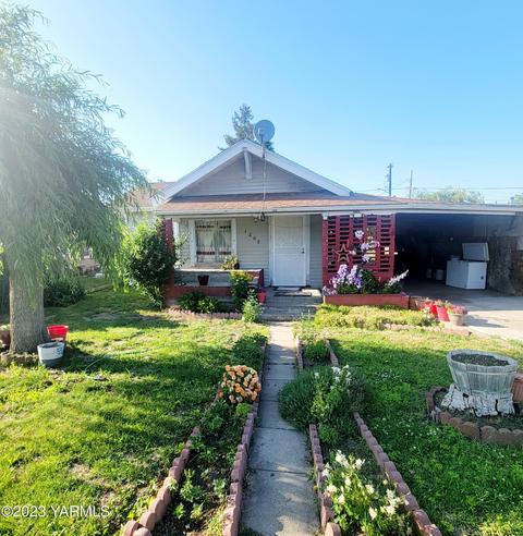 104 S 8th St, Yakima, WA 98901 | 2 Photos | MLS #22-2300 - Movoto