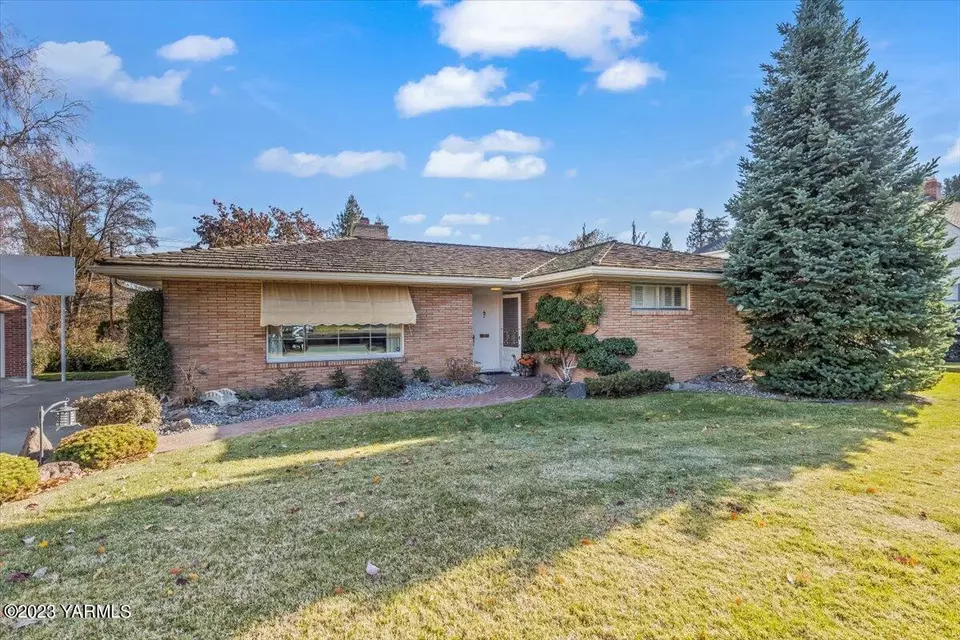 109 Gilbert Dr, Yakima, WA 98902 74 Photos Movoto