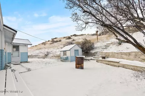16081 Ahtanum Rd, Yakima, WA 98903 | 33 Photos - Movoto