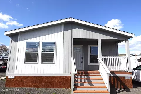 1011 N 34th Ave #59, Yakima, WA 98902