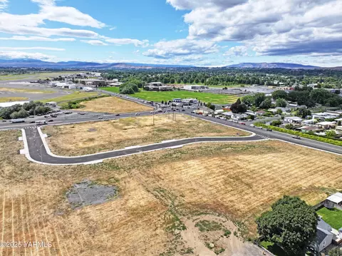 1502 W Washington Ave #LOT 2, Union Gap, WA 98903