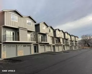 2600 Racquet Ln #26, Yakima, WA 98902