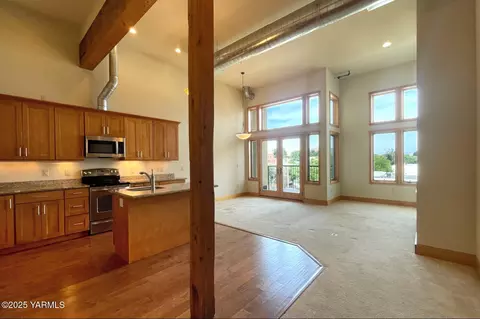 17 N 3rd St #303, Yakima, WA 98901