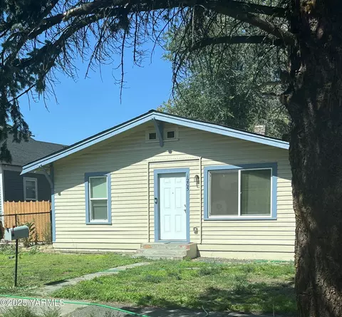 1205 Folsom Ave, Yakima, WA 98902