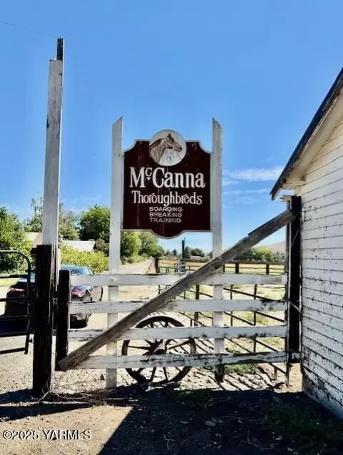 3006 S 79th Ave, Yakima, WA 98903