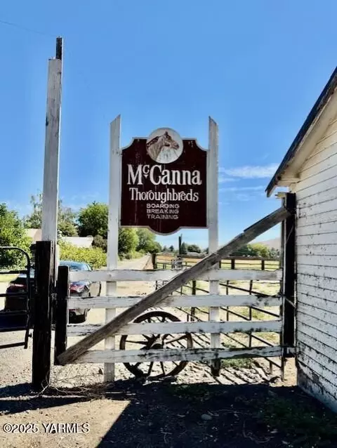 3006 S 79th Ave, Yakima, WA 98903