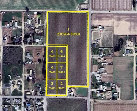 Nka Monroe St, Mabton, WA 98935