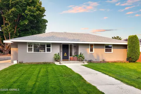 116 N 30th Ave, Yakima, WA 98902