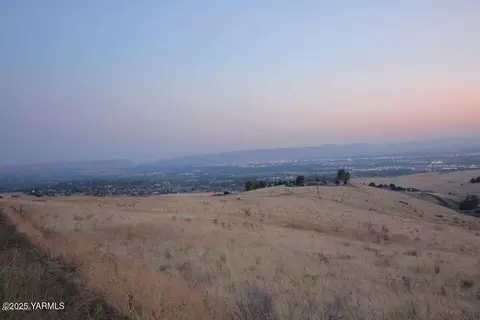 Nka Vista Verde Dr, Yakima, WA 98901