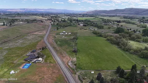 Nka Ahtanum Rd, Yakima, WA 98903