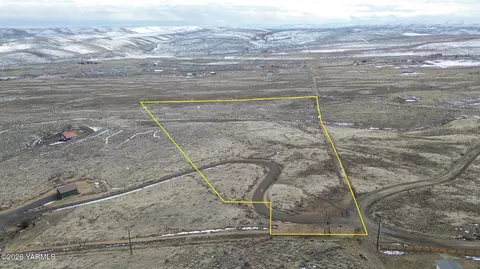 Nna Box Canyon Rd, Selah, WA 98942