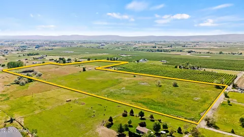 Nka Tieton Dr, Yakima, WA 98908