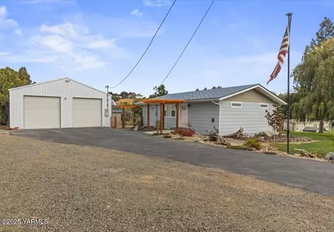 770 Lancaster Rd, Selah, WA 98942