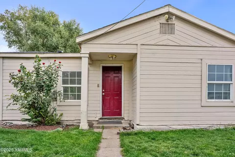 206 E R St, Yakima, WA 98901