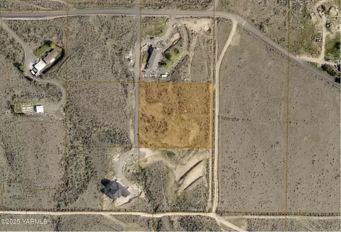 749 Sage Trail Rd, Yakima, WA 98901