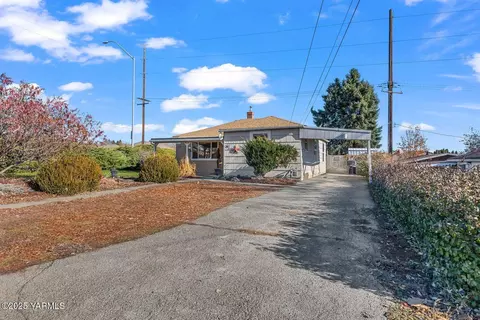 139 N 52nd Ave, Yakima, WA 98908
