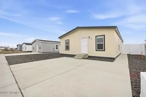 2681 Edison Ave #29, Sunnyside, WA 98944