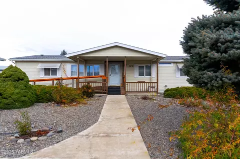 3701 Gun Club Rd #120, Yakima, WA 98901