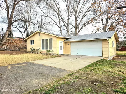 123 N 46th Ave, Yakima, WA 98908