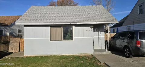 1525 Garfield Ave, Yakima, WA 98902