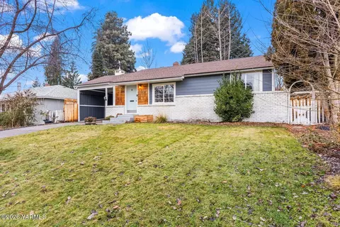 306 N 31st Ave, Yakima, WA 98902