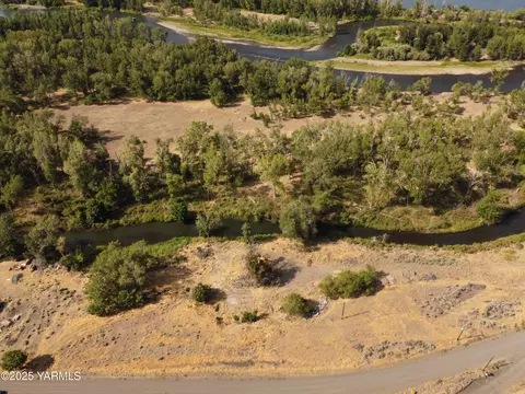 740 Rest Haven Rd, Yakima, WA 98901