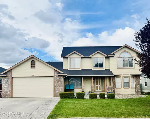 8505 Midvale Rd, Yakima, WA 98908