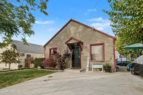 1106 Kearney Ave, Sunnyside, WA 98944