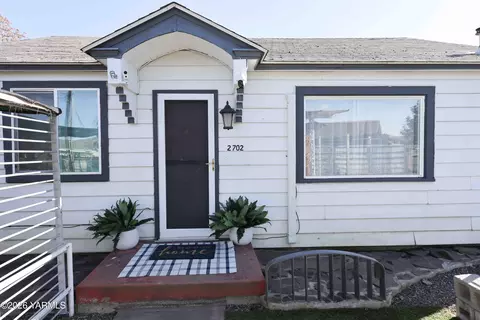 2702 Englewood Ave, Yakima, WA 98902