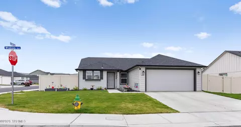 6102 Whatcom Ave, Yakima, WA 98903