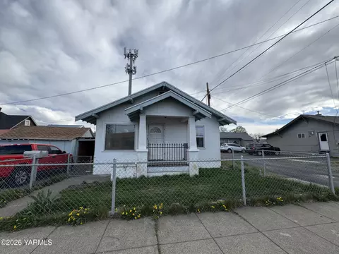 306 W Martin Luther King Junior Blvd, Yakima, WA 98902