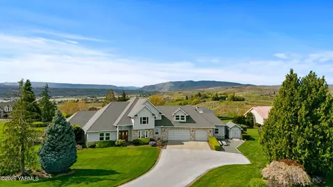 31 Koda Dr, Selah, WA 98942