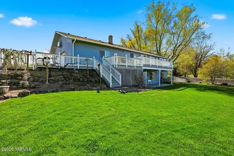 7905 W King St, Yakima, WA 98908