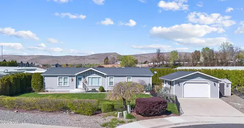 3701 Gun Club Rd #163, Yakima, WA 98901