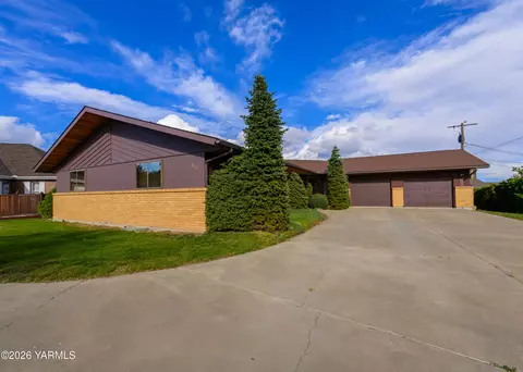 4103 Garden Park Way, Yakima, WA 98908