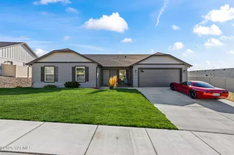 909 Dunegrass Way, Yakima, WA 98901