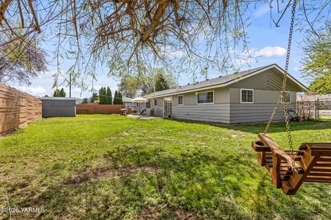 1901 S 47th Ave, Yakima, WA 98903