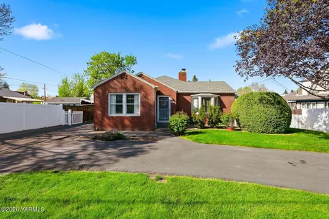 2409 Summitview Ave, Yakima, WA 98902