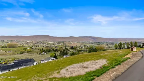 Nka Mcgonagle/marisa Hill Dr, Selah, WA 98942