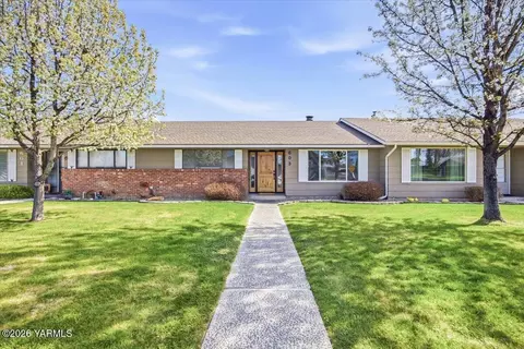 603 S 53rd Ave, Yakima, WA 98908