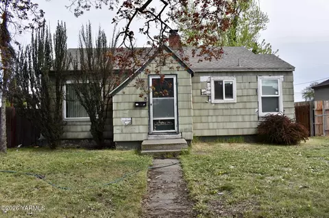 1007 S 3rd Ave, Yakima, WA 98902